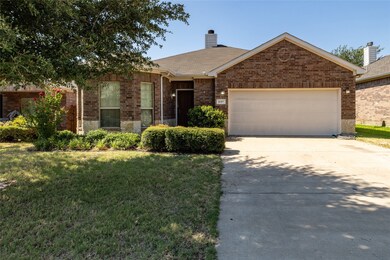 837 Jodie Dr, Weatherford, TX 76087 - photo 2