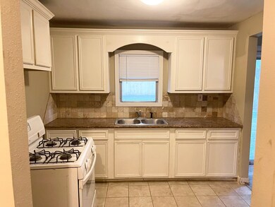 65 Fichter St, Houston, TX 77022 - photo 3