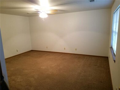 143 N Crest Dr, Raymore, MO 64083 - photo 7