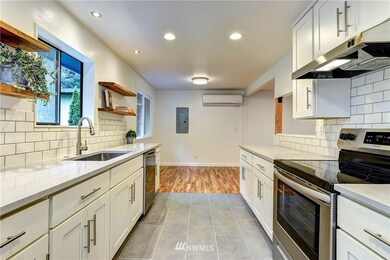 1010 Main St, Edmonds, WA 98020 - photo 2