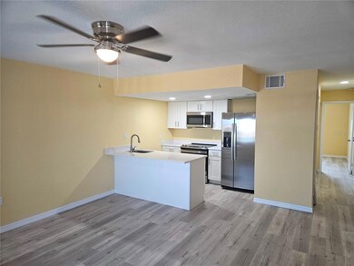 350 73rd Ave unit 4, Saint Pete Beach, FL 33706 - photo 4