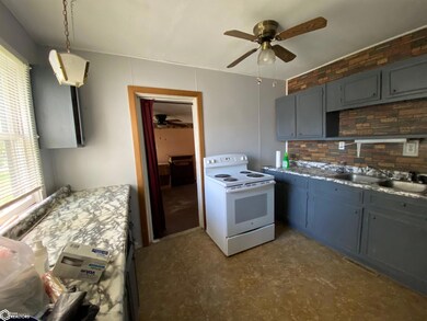 902 West St, Shenandoah, IA 51601 - photo 6