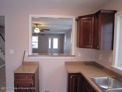 1331 Dartmouth St, Scranton, PA 18504 - photo 3