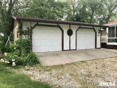 1397 Headen Rd, Jacksonville, IL 62650 - photo 2