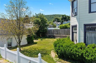 201 N Schanck Ave, Pen Argyl, PA 18072 - photo 7