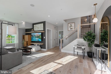 14917 Dispatch St, Rockville, MD 20850 - photo 3