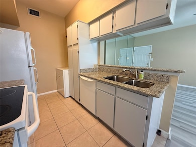 2626 Holly Hall St unit 1211, Houston, TX 77054 - photo 4