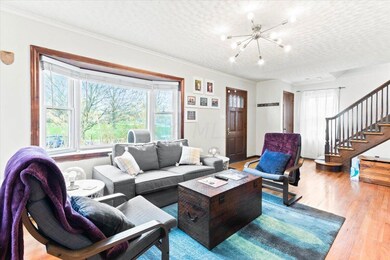 03-Living Area