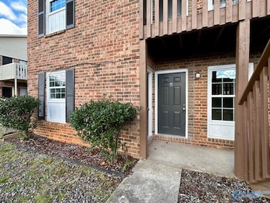 4422 Bonnell Dr NW unit A, Huntsville, AL 35816 - photo 2