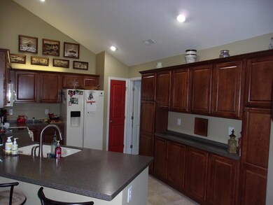 7276 Falls View Kitchen
