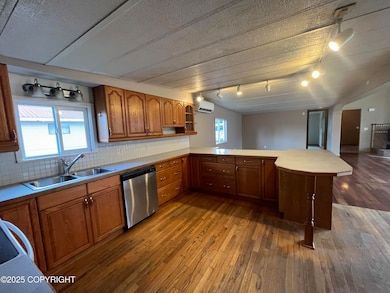 103 S Hungerford Hill Rd, Petersburg, AK 99833 - photo 5