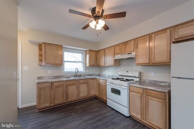 5122 Bushey Rd, Sykesville, MD 21784 - photo 7