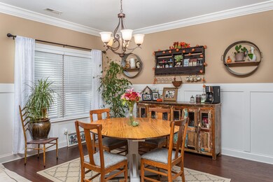 8400 Deer Ridge_Dining_Choice Homes
