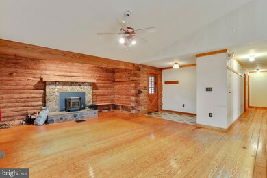 285 Palmer Rd, Hedgesville, WV 25427 - photo 4