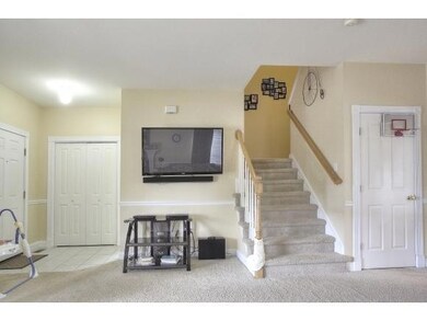 19 Crosswoods Path Blvd, MerriMacK, NH 03054 - photo 5