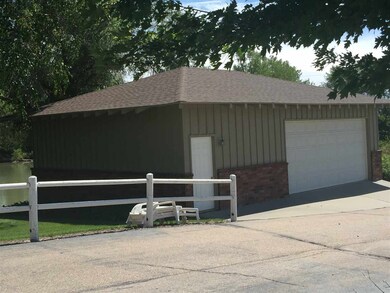 8515 W Foothill Rd, North Platte, NE 69101 - photo 2