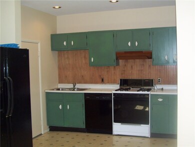 211 S Main St, Homer City, PA 15748 - photo 4