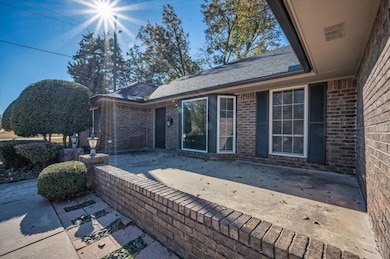 2704 S Berry Rd, Norman, OK 73072 - photo 3