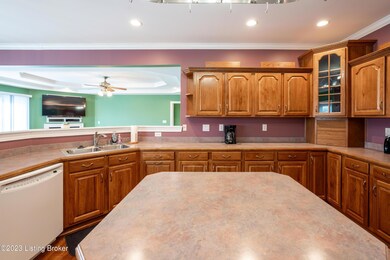 10810 Bardstown Woods Blvd-5