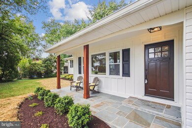 100 Lake View Dr, Annapolis, MD 21403 - photo 2