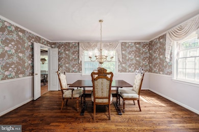 8009 Hackamore Dr, Potomac, MD 20854 - photo 4