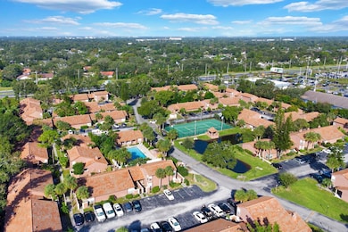 607 Saint Johns Ct unit 607, Winter Park, FL 32792 - photo 2