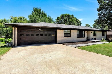 607 Saint Renee Dr, Paragould, AR 72450 - photo 2