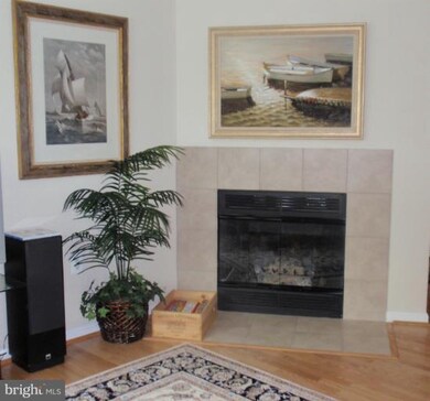 1132 Lake Heron Dr unit 1B, Annapolis, MD 21403 - photo 2