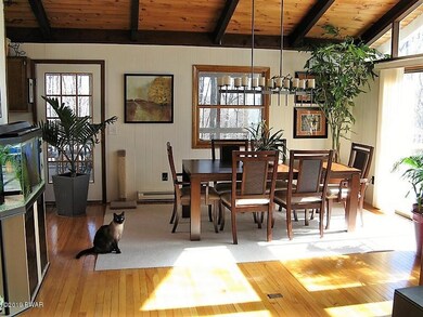 808 Overlook Ct, Hawley, PA 18428 - photo 4