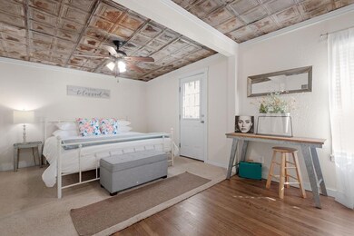 403 W College St, Fredericksburg, TX 78624 - photo 2