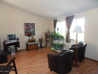Living Rm (2)