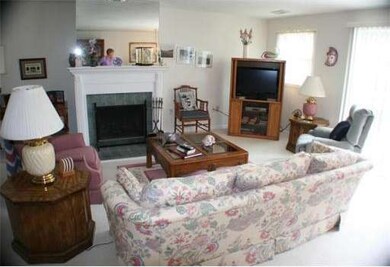 566 White Cliff Dr, Plymouth, MA 02360 - photo 3