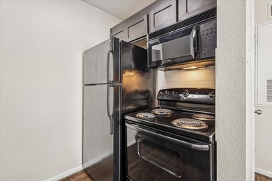 214 W 17th St unit 24, Houston, TX 77008 - photo 2