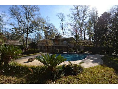 Swimming Pool/Hot Tub/Sauna.