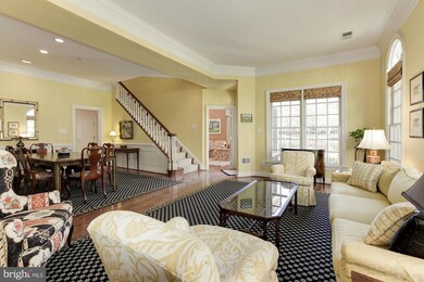 8501 Gavin Manor Ct, Chevy Chase, MD 20815 - photo 5