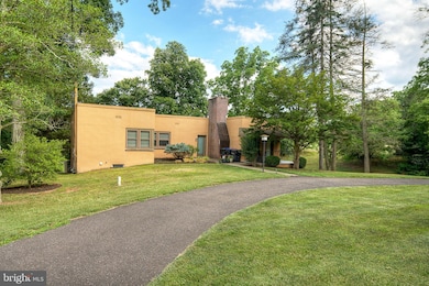 325 E 9th Ave, Collegeville, PA 19426 - photo 2