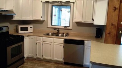 1125 68th St, Windsor Heights, IA 50324 - photo 2