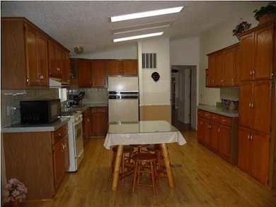 Kitchen has gas stove, dishwasher and disposal sta