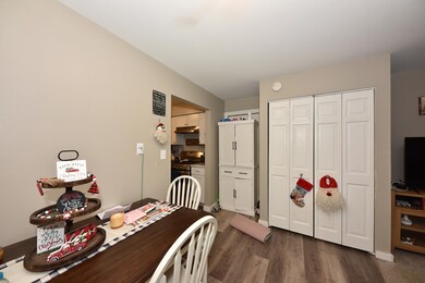 N169W19865 Chestnut Ct, Jackson, WI 53037 - photo 6