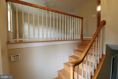 4402 Vantage Ct, Alexandria, VA 22306 - photo 3