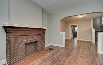 Living Room (2)