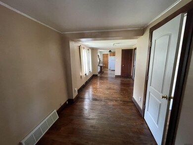 1324 Bradford St, Schenectady, NY 12306 - photo 4