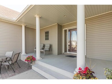 2-Porch-MapleLake-9574