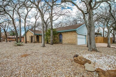 1104 W Redbud Dr, Hurst, TX 76053 - photo 2