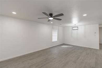 537 Parkhill Cir, Newcastle, OK 73065 - photo 3