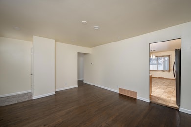 4640 W Brentwood Ct, Milwaukee, WI 53223 - photo 7