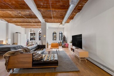 717 Atlantic Ave unit 3A, Boston, MA 02111 - photo 4