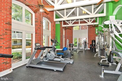 5812 Inman Park Cir unit 220, Rockville, MD 20852 - photo 7