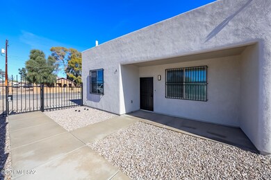 306 E Yavapai Rd unit A, Tucson, AZ 85705 - photo 2