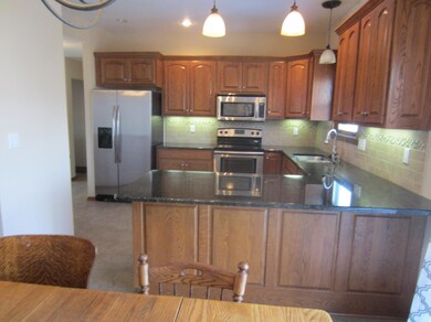 Kitchen/granite countertops